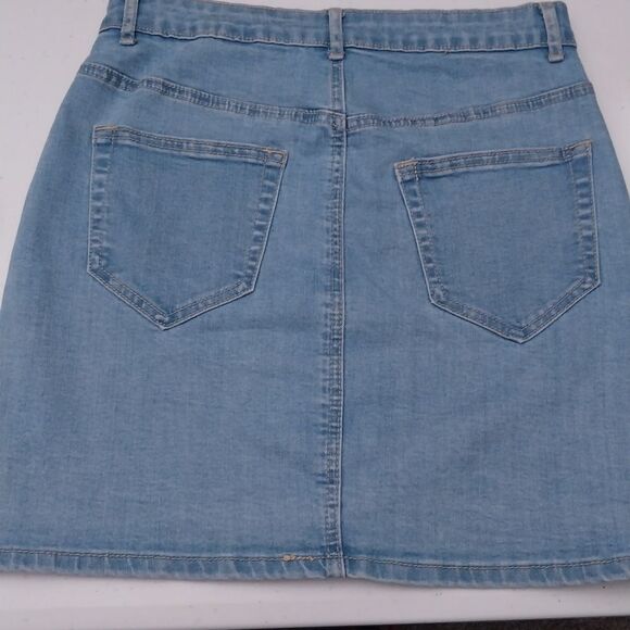 Guess Button Jean Skirt Light Wash Mini Denim Women's Size Small - Picture 7 of 7